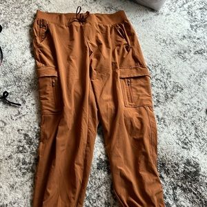 Women’s joggers